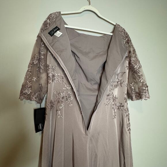 La Femme Light Mauve Jersey Gown Lace Bodice Boat Neck Long Dress Size 12 NWT - Picture 7 of 9